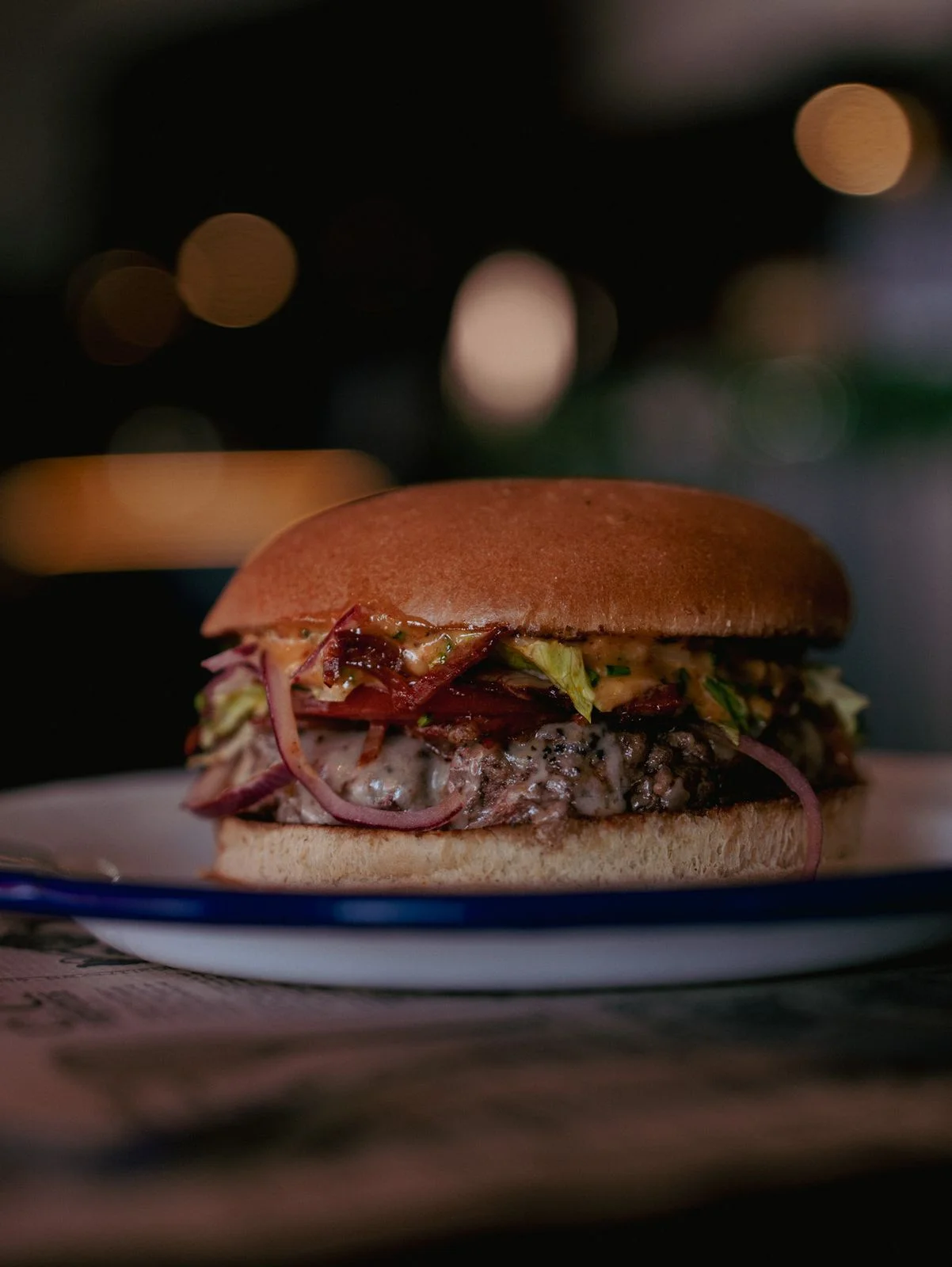 Burger bacon et oignons rouges, Mitch Burger